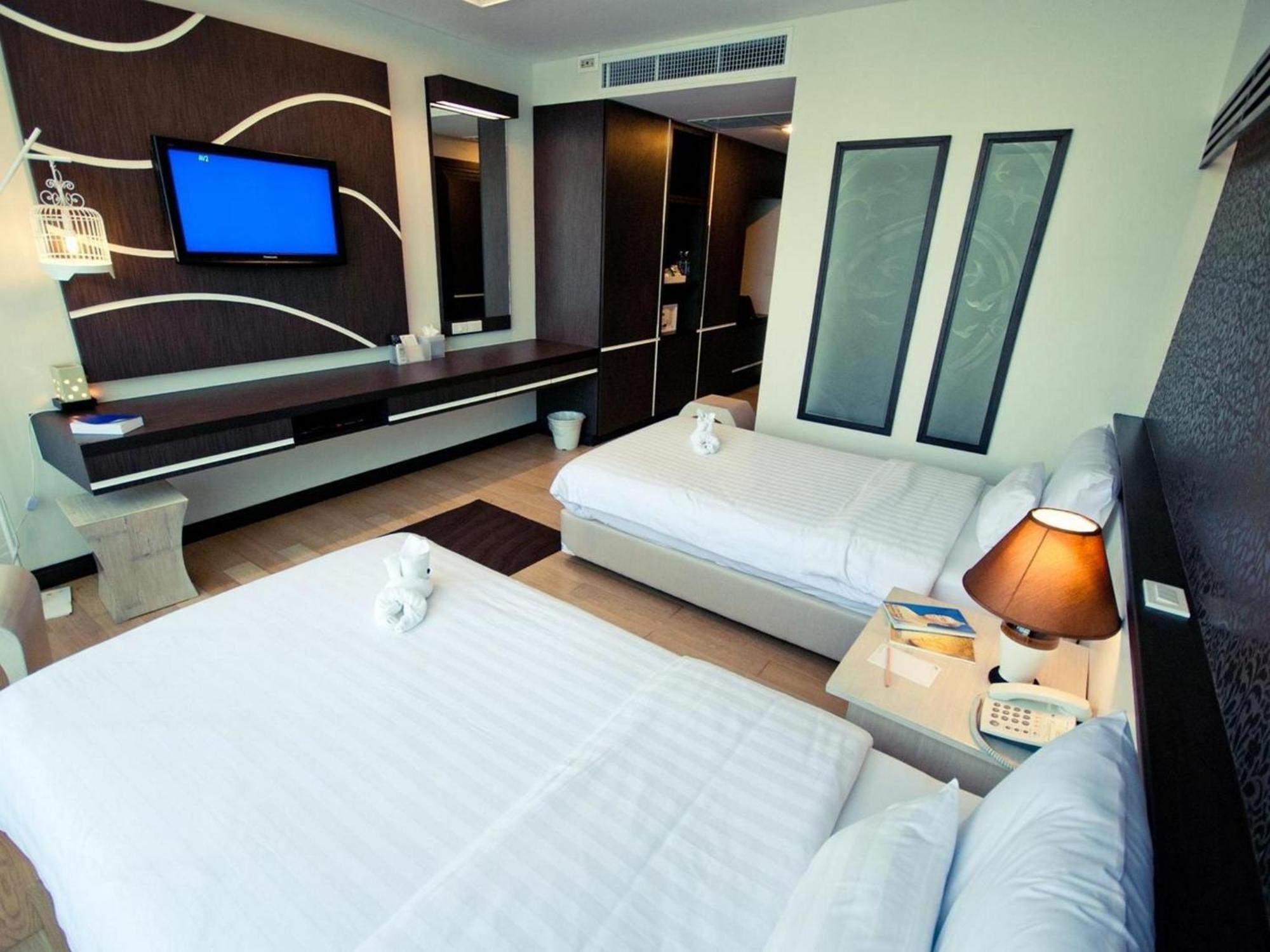 A-Te Chumphon Hotel - Sha Plus Exterior photo